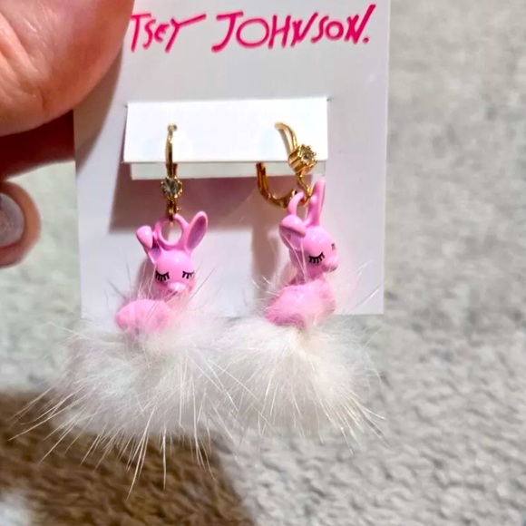 New Betsey Johnson SOMEBUNNYS BABY PUFF EARRINGS - Picture 6 of 8
